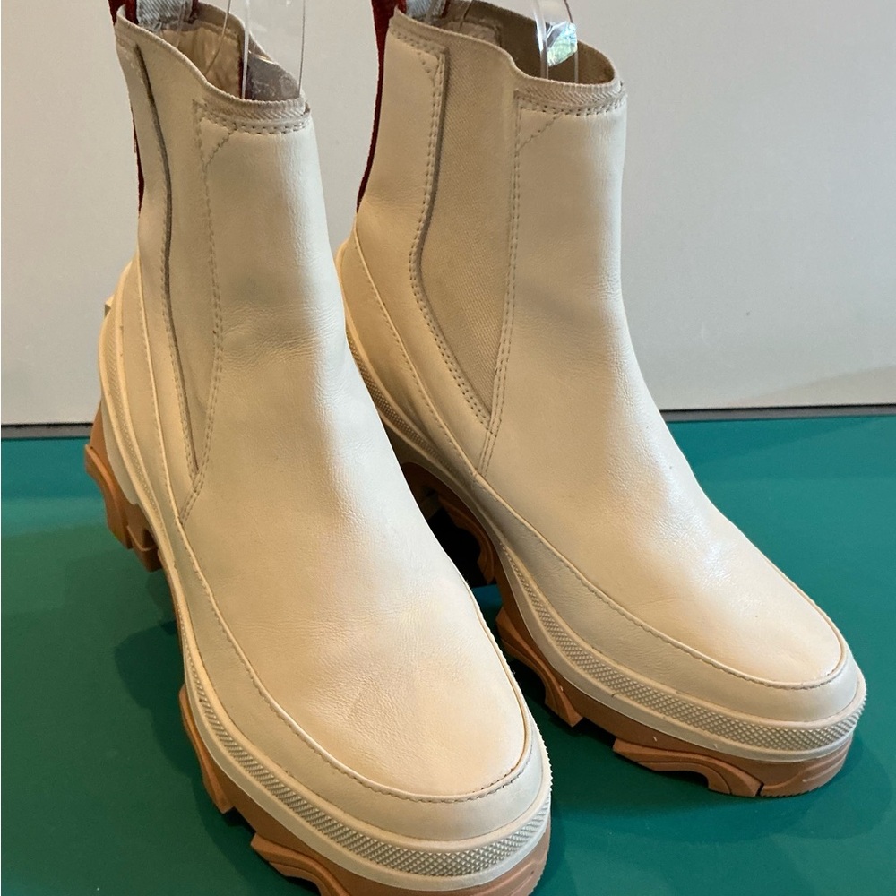 SOREL Brex Chelsea Leather and Rubber waterproof Boots Size 8.5